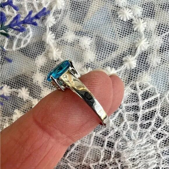 Oval Gem Cut Prong Set Sapphire Blue Crystal Cocktail Ring 6 - Picture 4 of 8